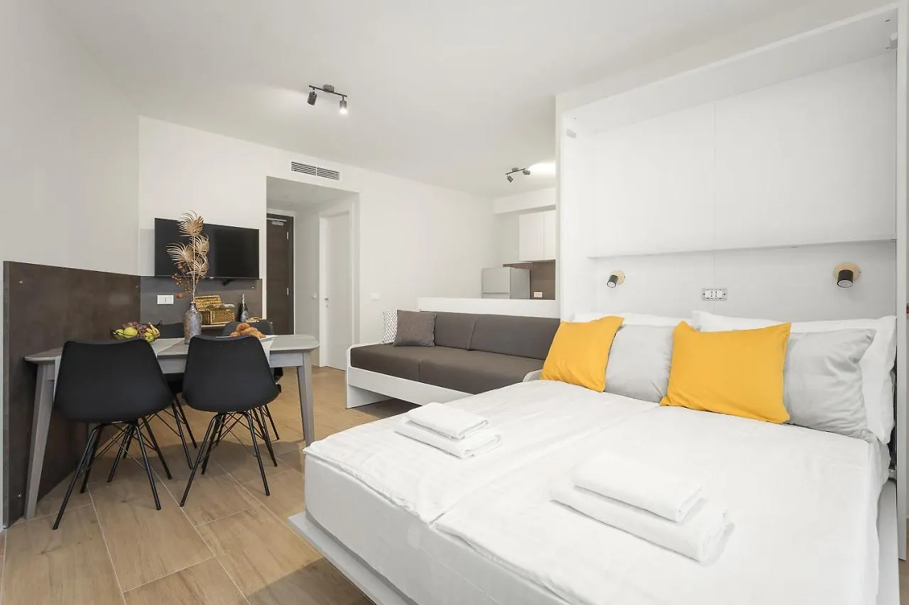 Апарт-отель Residence Del Mar Emotion Лижнян