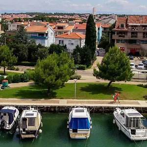  Apartment Benelux Kroatien